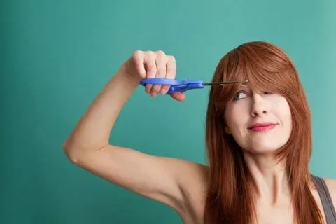 Rüyada saçların dökülmesi ne demek? Saç kestirmek ve boyatmak ne anlama gelir? - 5