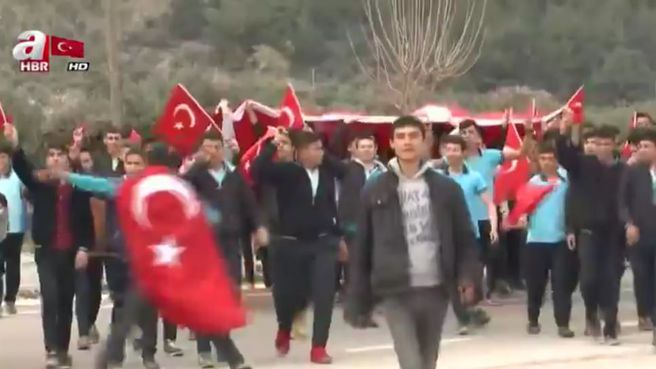 Türkiye mehmetçik için tek yürek oldu